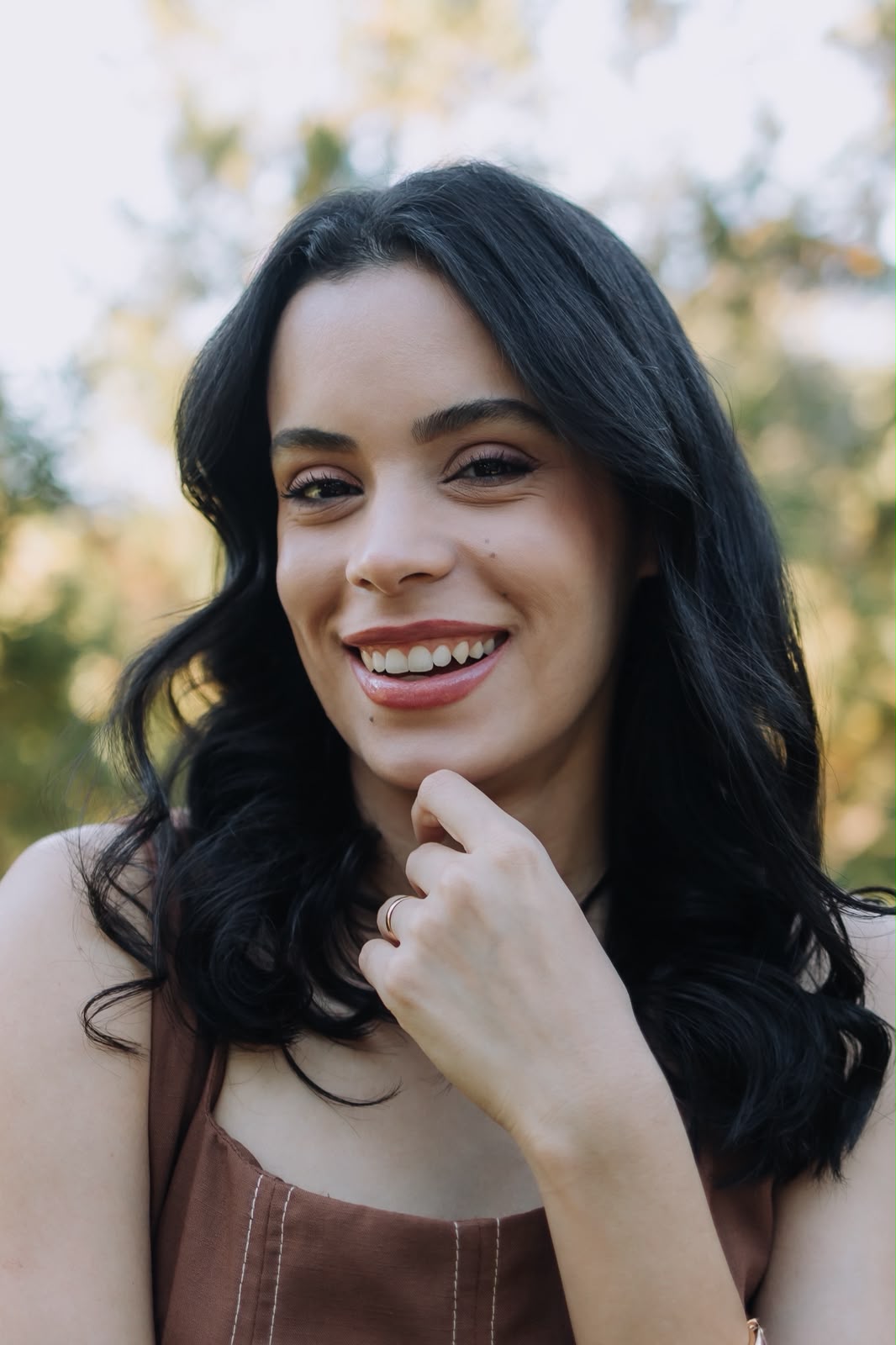 Hellen Nara, autora do e-book Descomplicando a Modéstia